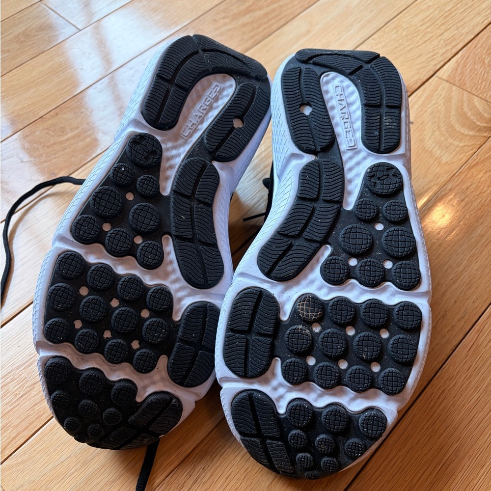 Under Armour Women’s Black / White Athletic Sneakers - Picture 7 of 8